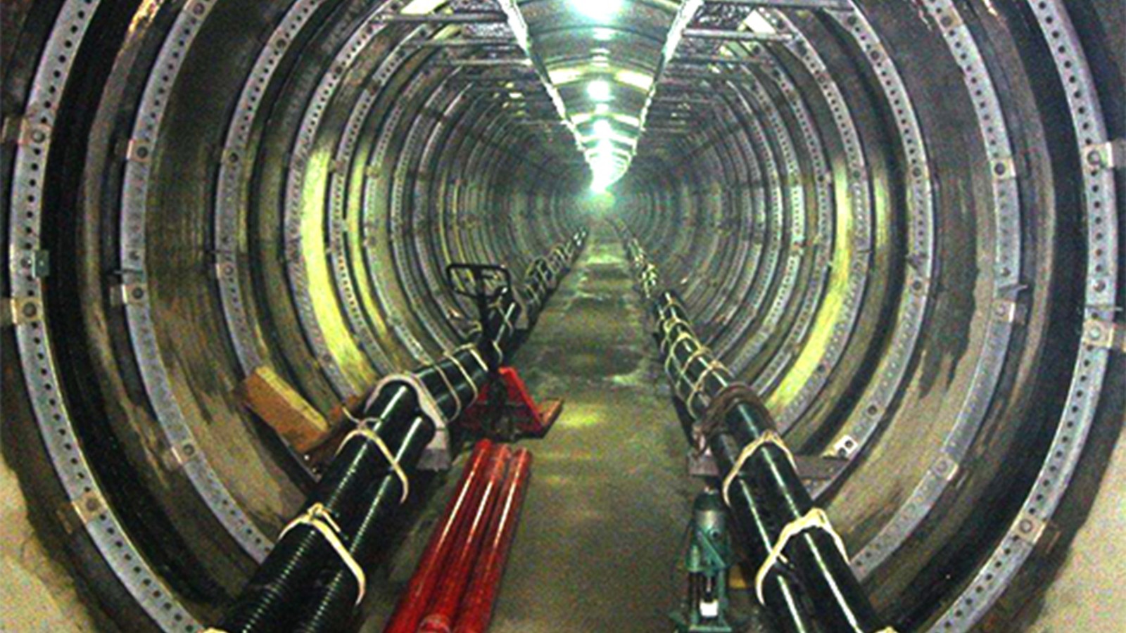 2015年電力行業(yè)投資策略:電力改革、國企改革注入澎湃動力估值中樞上移